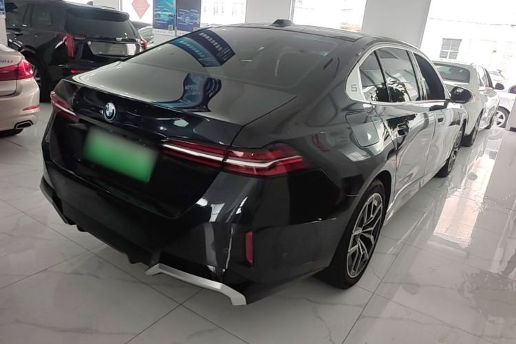 Used BMW i5 2025 eDrive 35L M Sport Package Rear Right 45 Deg