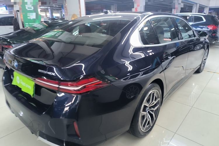 Used BMW i5 2025 eDrive 40L M Sport Package Rear Right 45 Deg