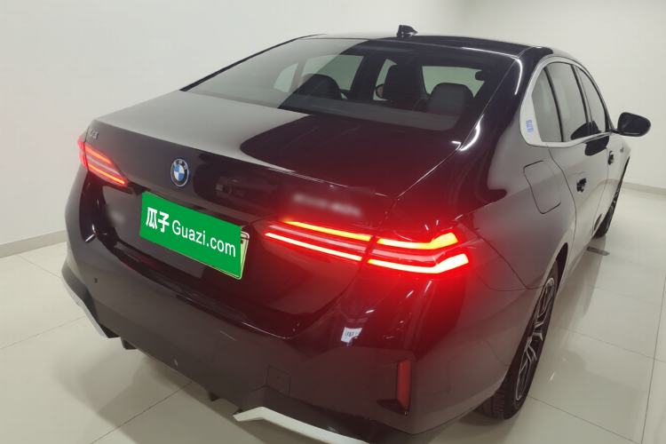 Used BMW i5 2025 eDrive 40L M Sport Package Rear Right 45 Deg