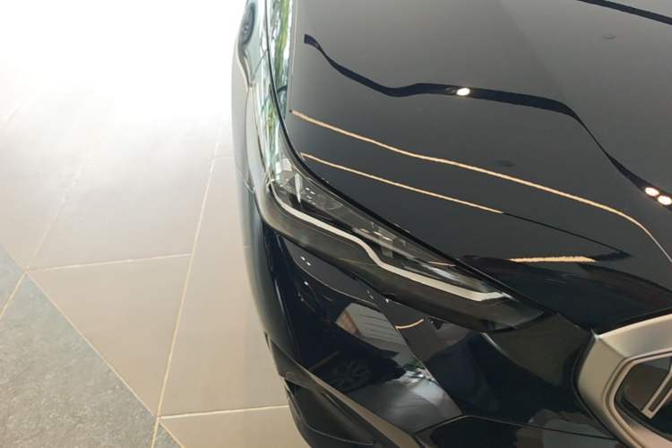Used BMW i5 2025 eDrive 40L M Sport Package Right Front Headlight