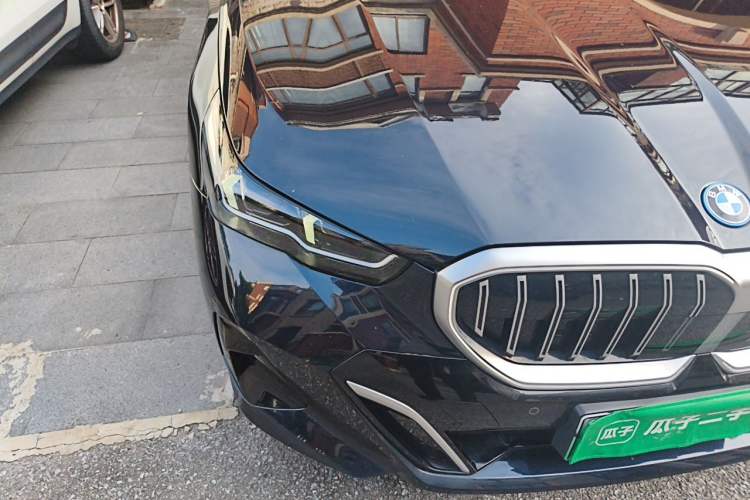 Used BMW i5 2025 eDrive 35L M Sport Package Right Front Headlight