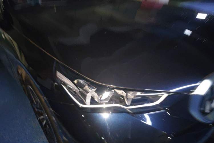 Used BMW i5 2025 eDrive 35L M Sport Package Right Front Headlight