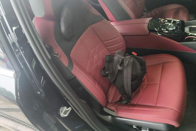 Used BMW i5 2025 eDrive 40L M Sport Package Right Front Seat