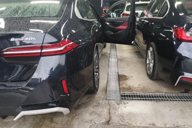 Used BMW i5 2025 eDrive 40L M Sport Package Right Rear Taillight