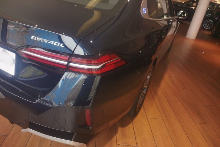Used BMW i5 2025 eDrive 40L M Sport Package Right Rear Taillight