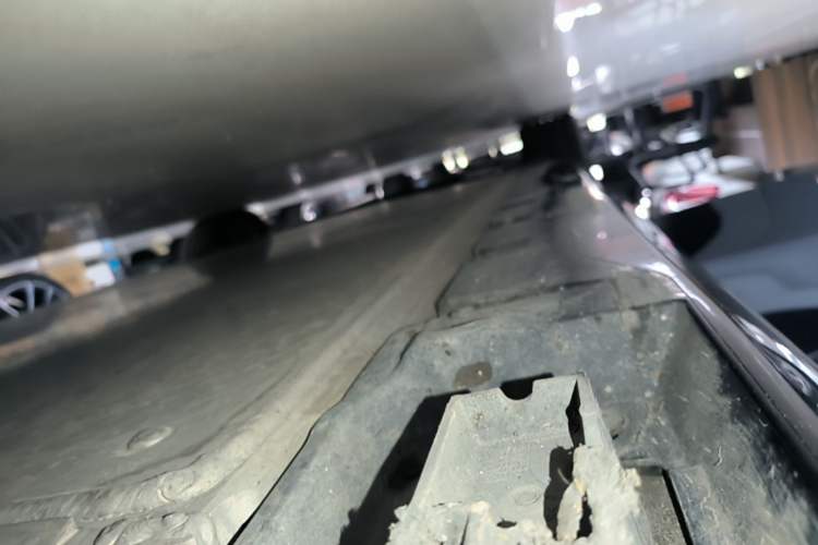 Used BMW i5 2025 eDrive 40L M Sport Package Right Side Sill