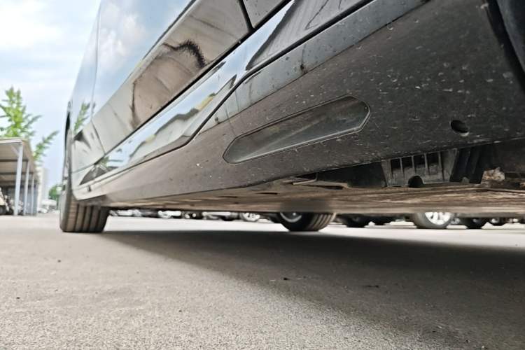 Used BMW i5 2025 eDrive 35L M Sport Package Right Side Sill
