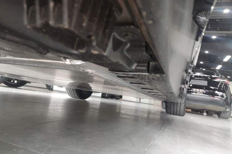 Used BMW i5 2025 eDrive 35L M Sport Package Right Side Sill