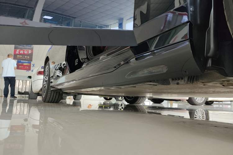 Used BMW i5 2025 eDrive 35L M Sport Package Right Side Sill