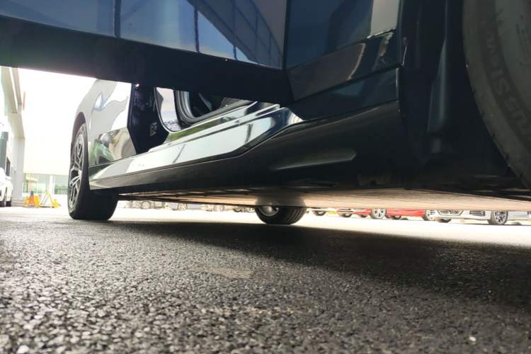 Used BMW i5 2025 eDrive 35L M Sport Package Right Side Sill