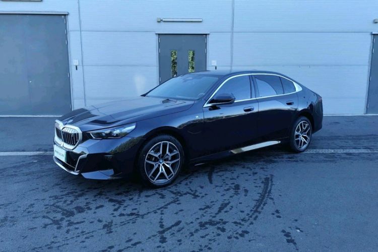 BMW i5 2025 eDrive 35L M Sport Package