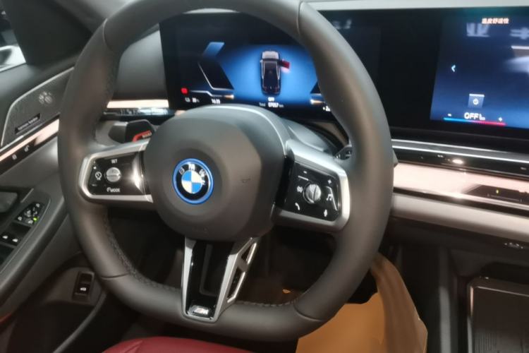 Used BMW i5 2025 eDrive 40L M Sport Package Steering Wheel