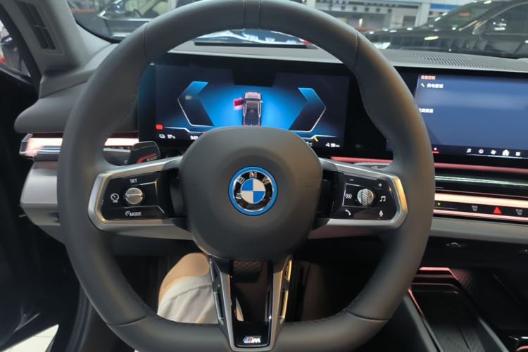 Used BMW i5 2025 eDrive 40L M Sport Package Steering Wheel