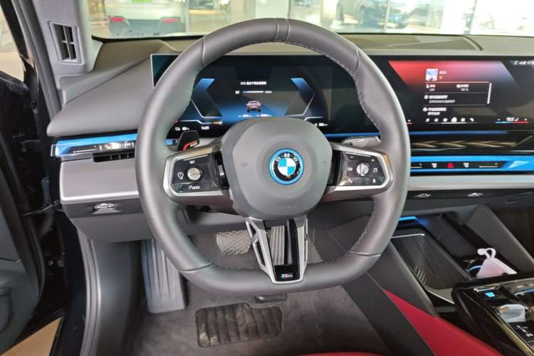 Used BMW i5 2025 eDrive 35L M Sport Package Steering Wheel