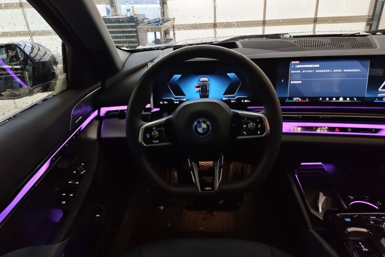 Used BMW i5 2025 eDrive 40L M Sport Package Steering Wheel