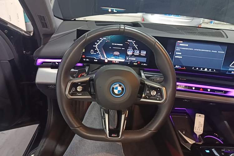 Used BMW i5 2025 eDrive 40L M Sport Package Steering Wheel