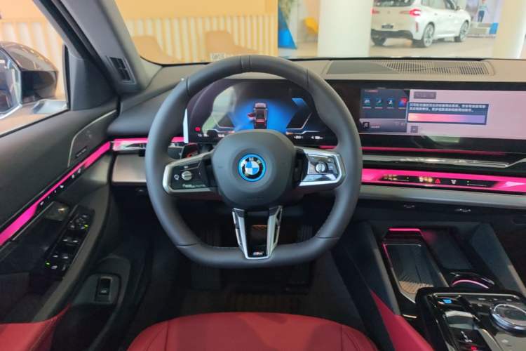 Used BMW i5 2025 eDrive 40L M Sport Package Steering Wheel