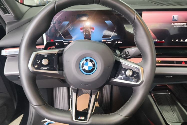 Used BMW i5 2025 eDrive 40L M Sport Package Steering Wheel