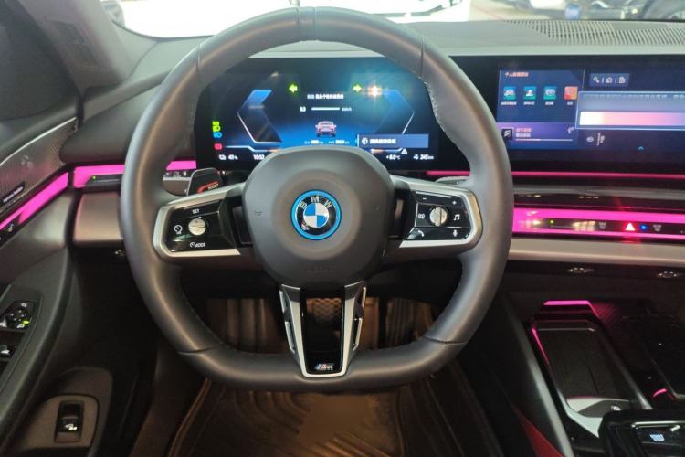 Used BMW i5 2025 eDrive 40L M Sport Package Steering Wheel
