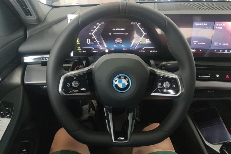 Used BMW i5 2025 eDrive 35L M Sport Package Steering Wheel