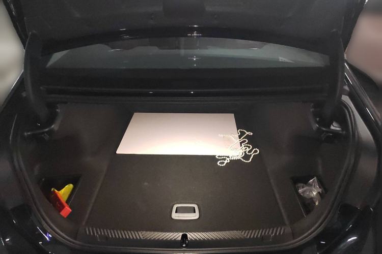 Used BMW i5 2025 eDrive 35L M Sport Package Trunk