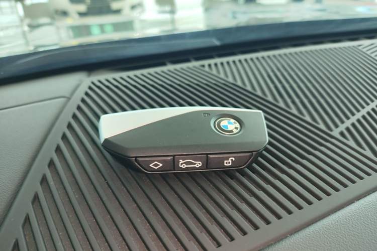 Used BMW i5 2025 eDrive 35L M Sport Package Vehicle Key
