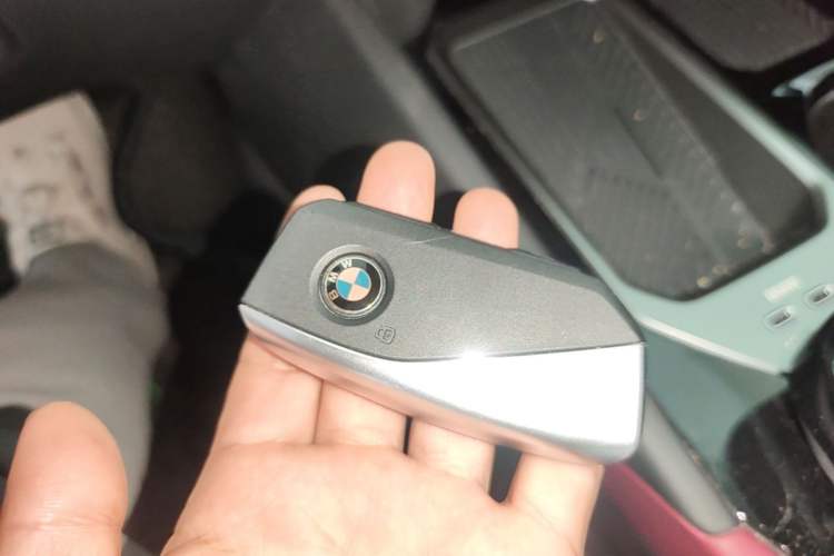 Used BMW i5 2025 eDrive 35L M Sport Package Vehicle Key