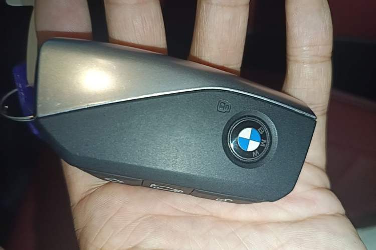 Used BMW i5 2025 eDrive 40L M Sport Package Vehicle Key