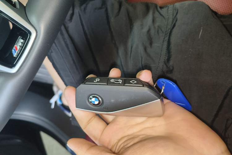 Used BMW i5 2025 eDrive 40L M Sport Package Vehicle Key
