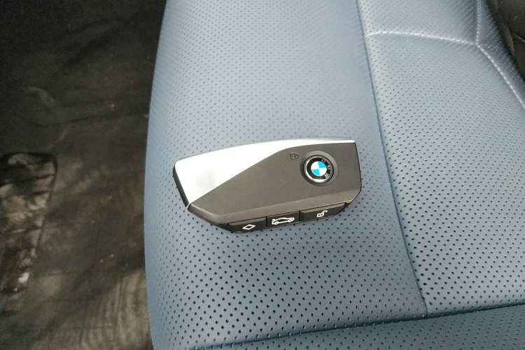 Used BMW i5 2025 eDrive 40L M Sport Package Vehicle Key