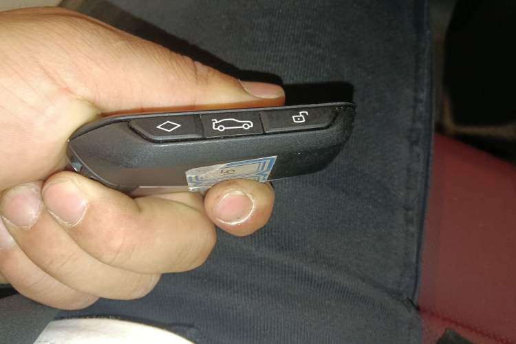 Used BMW i5 2025 eDrive 40L M Sport Package Vehicle Key