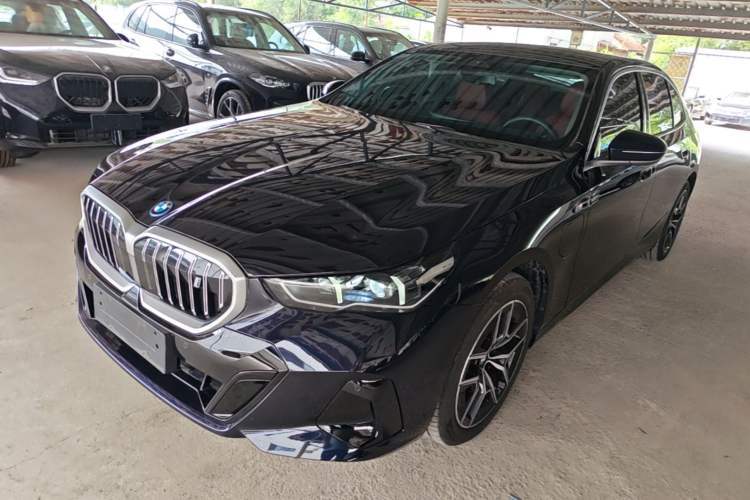 BMW i5 2025 eDrive 35L M Sport Package d’occasion Guazi used car, China used car export, Used car for sale, Used  cars, Cheapest cars for sale