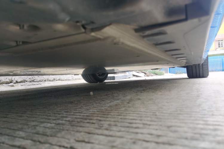 Used BMW i5 2025 eDrive 35L Luxury Package Chassis Rear Right