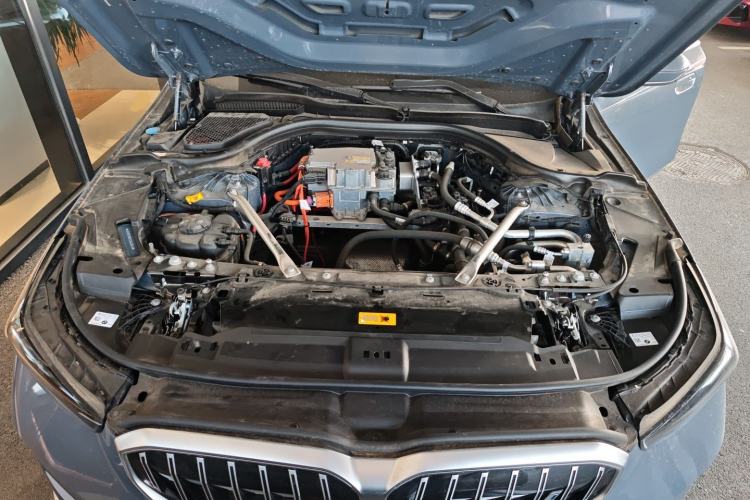 Used BMW i5 2025 eDrive 40L Luxury Package Engine Bay
