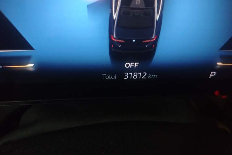 Used BMW i5 2025 eDrive 40L M Sport Package Odometer Close Up