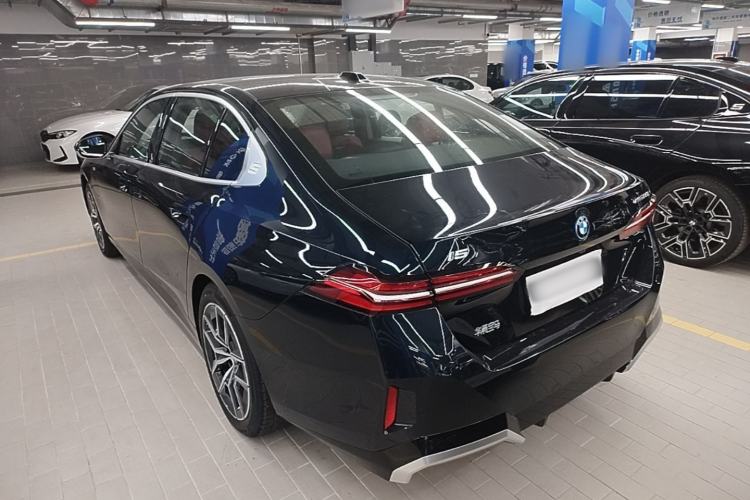 Used BMW i5 2025 eDrive 35L M Sport Package Rear Left 45 Deg