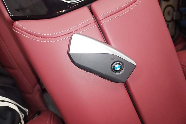 Used BMW i5 2025 eDrive 35L M Sport Package Vehicle Key