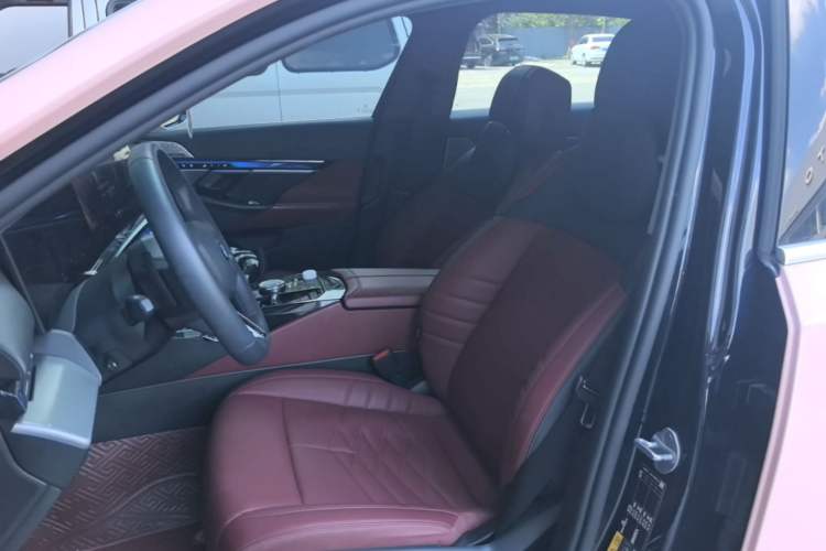 Used BMW i5 2025 eDrive 40L M Sport Package Left Front Seat
