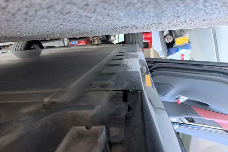 Used BMW i5 2025 eDrive 40L M Sport Package Left Side Sill
