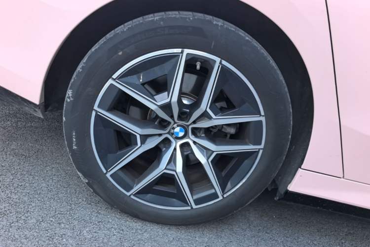 Used BMW i5 2025 eDrive 40L M Sport Package Right Rear Wheel Hub