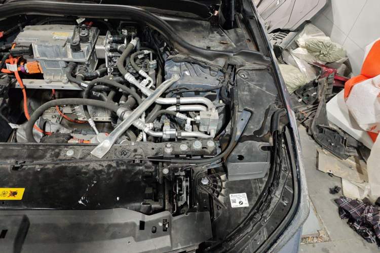 Used BMW i5 2025 eDrive 40L M Sport Package Engine Bay Left