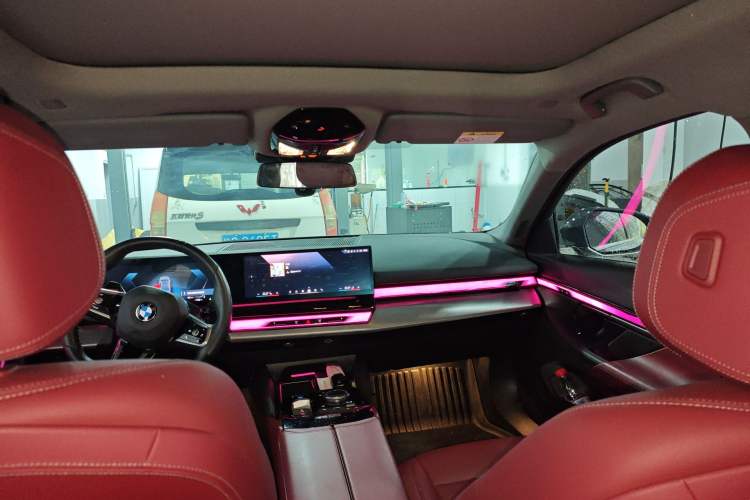 Used BMW i5 2025 eDrive 40L M Sport Package Headliner
