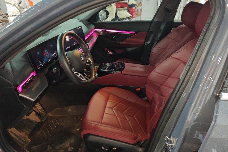 Used BMW i5 2025 eDrive 40L M Sport Package Left Front Seat