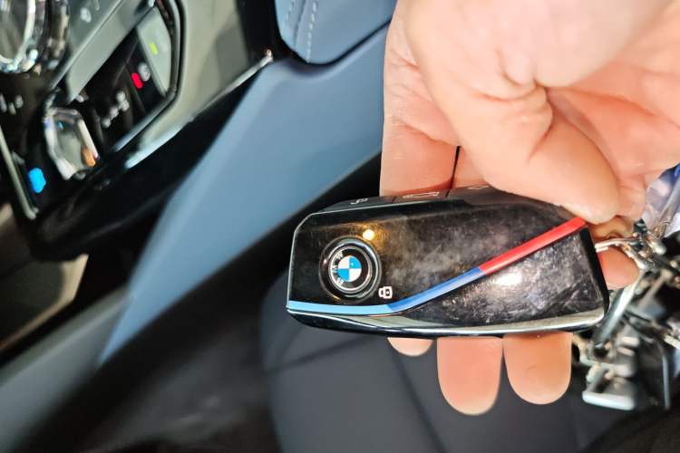 Used BMW i5 2025 xDrive 50L Luxury Package Vehicle Key