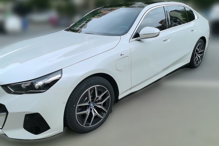 Used BMW i5 2025 eDrive 40L M Sport Package Guazi used car, China used car export, Used car for sale, Used  cars, Cheapest cars for sale
