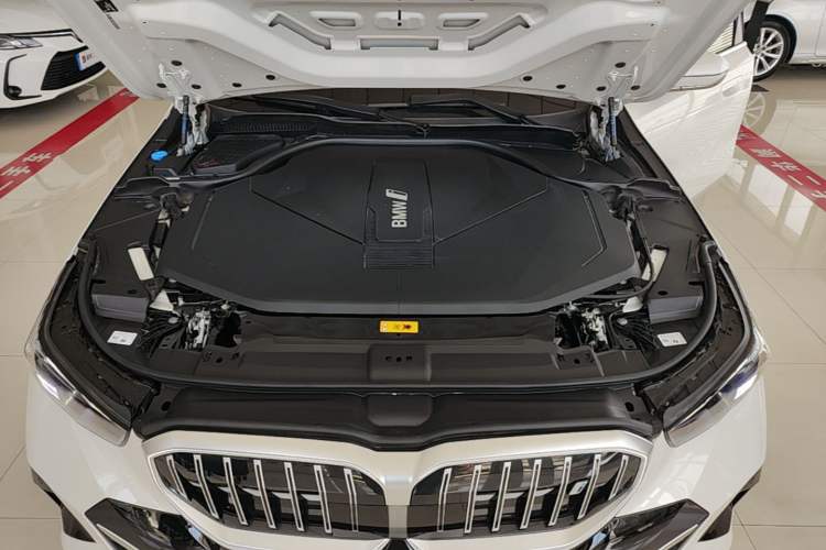 Used BMW i5 2025 eDrive 35L M Sport Package Engine Bay