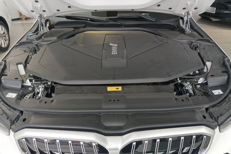 Used BMW i5 2025 eDrive 35L M Sport Package Engine Bay