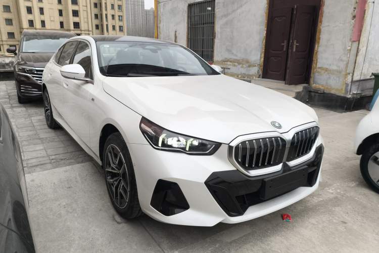Used BMW i5 2025 eDrive 35L M Sport Package Exterior 1