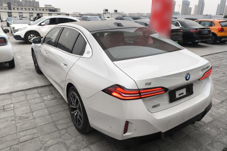 Used BMW i5 2025 eDrive 35L M Sport Package Exterior 2