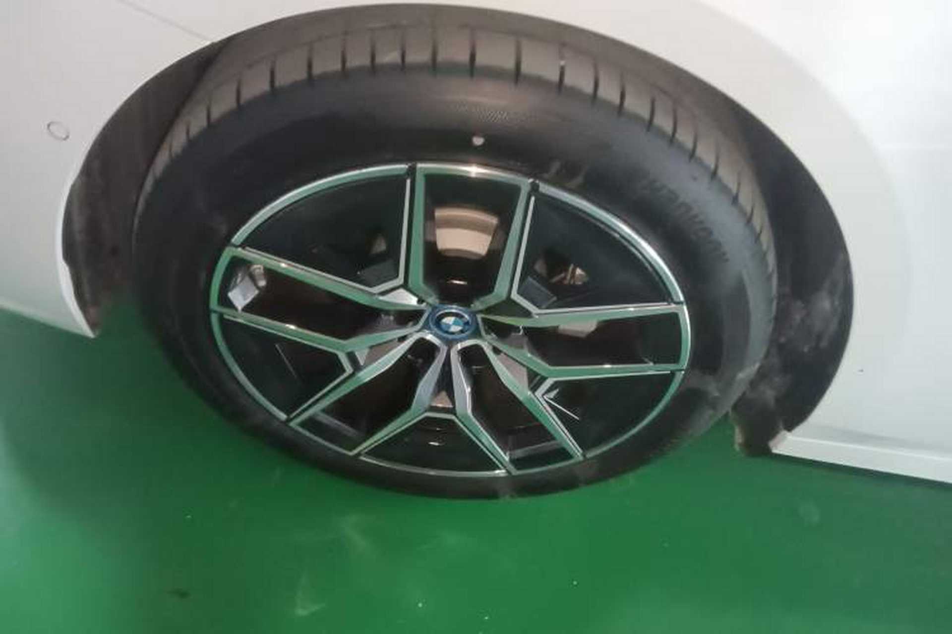 Used BMW i5 2025 eDrive 40L M Sport Package Exterior 4